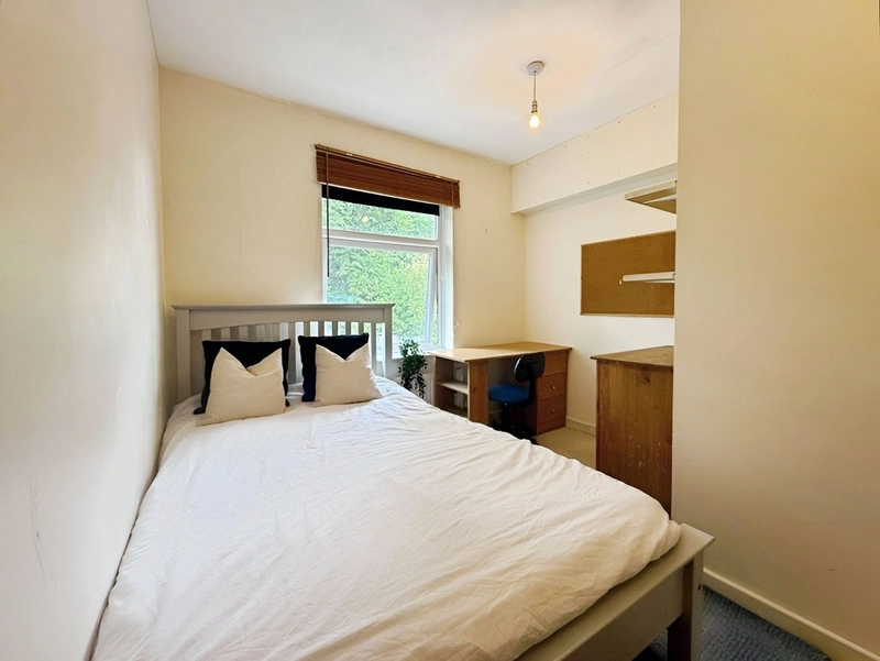 21 Priory Street, 6 Bedrooms NG7 2NX - Room rents - Thumbnail 11